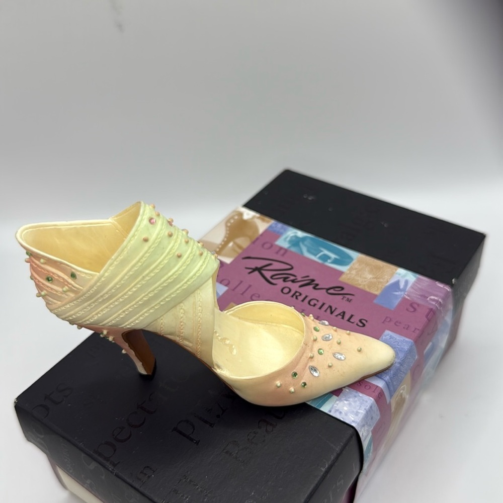 Just the Right Shoe by Raine Originals “Spring Raine” Item 25073 Circa 1999 - Picture 5 of 12
